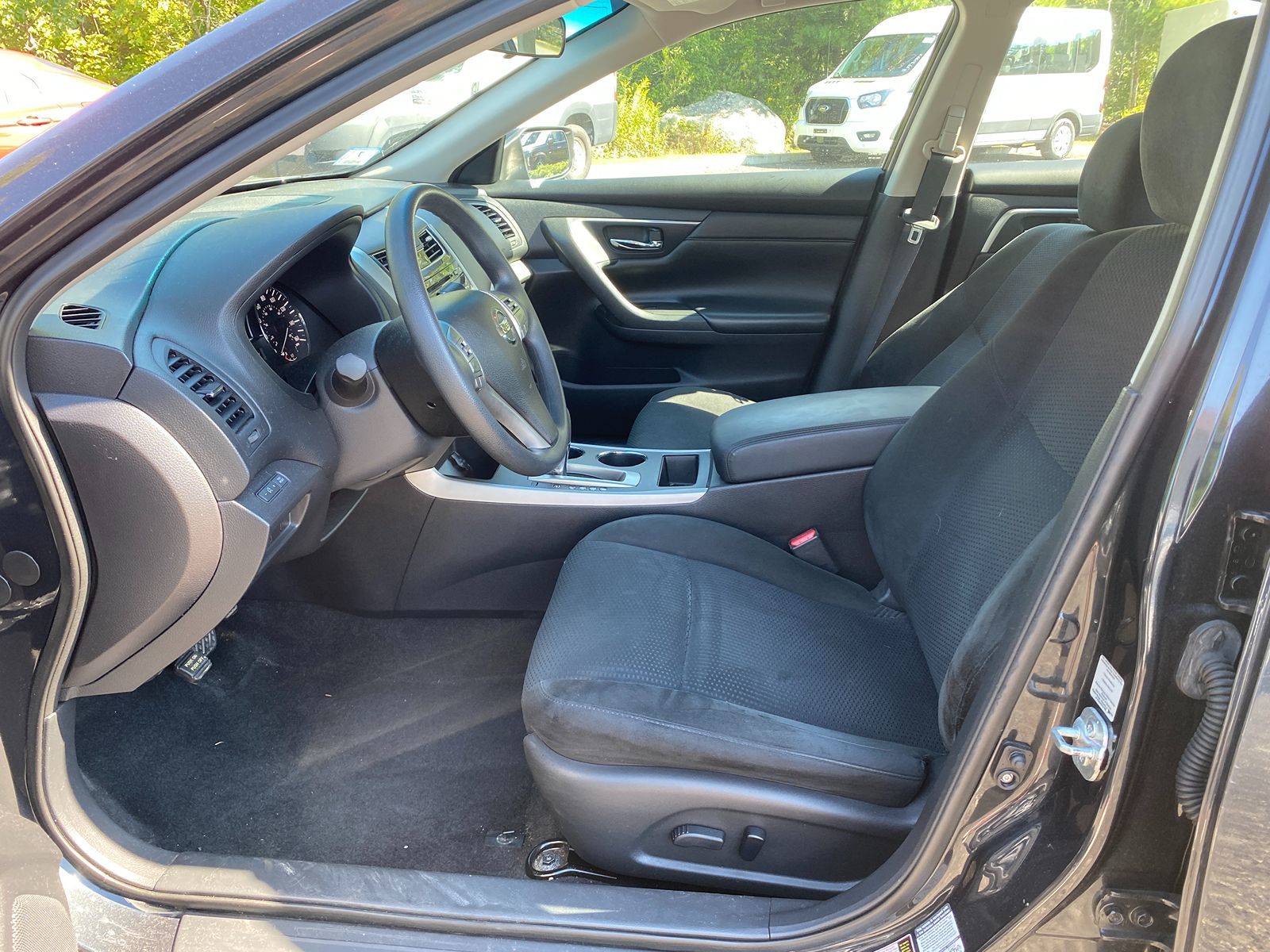 2015 Nissan Altima 2.5 S photo 11