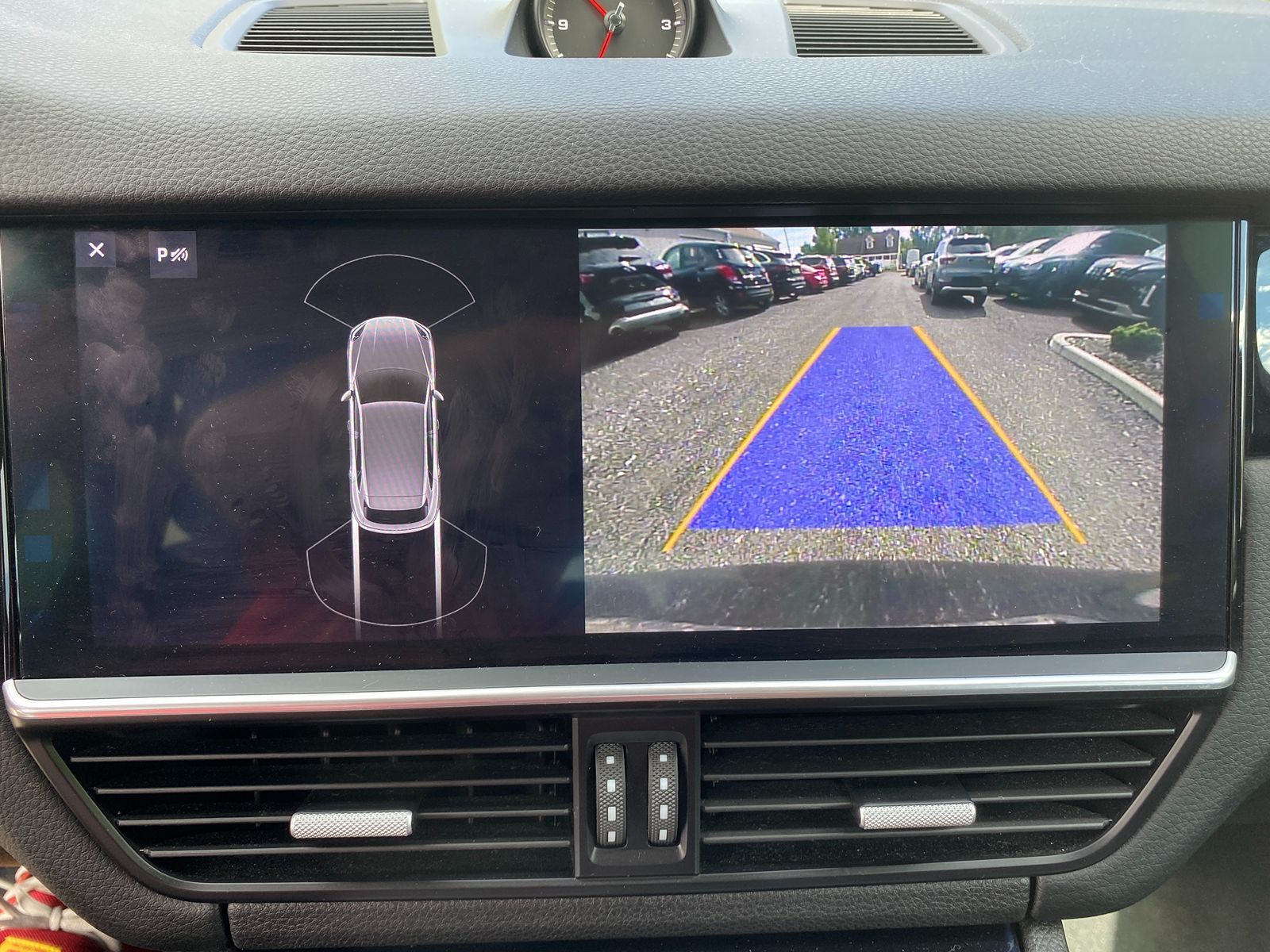 2019 Porsche Cayenne photo 18