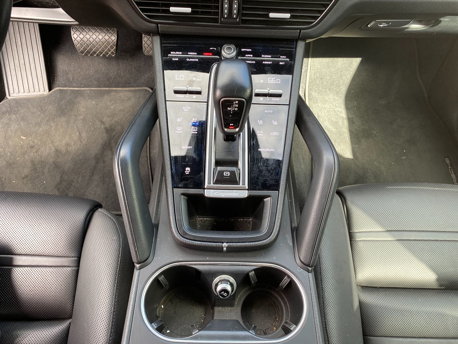 2019 Porsche Cayenne photo 19