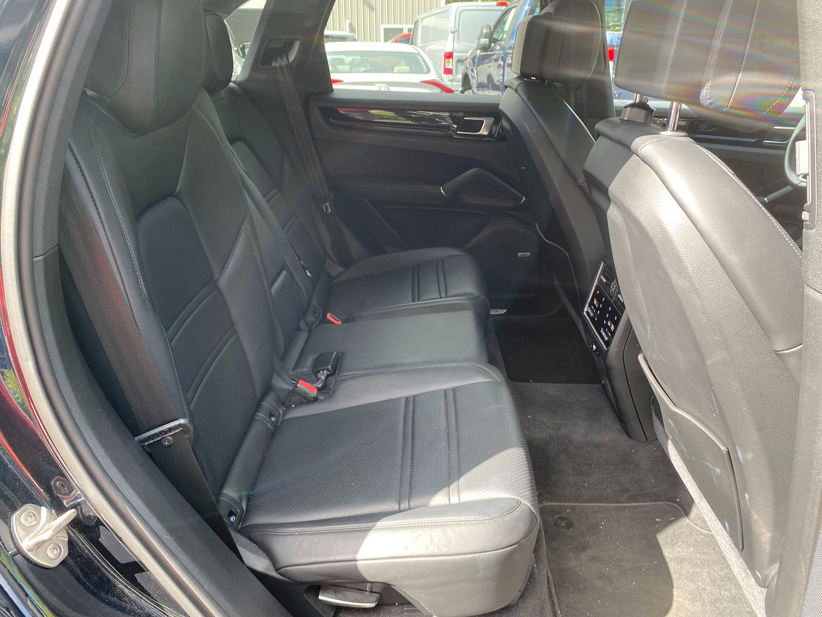 2019 Porsche Cayenne photo 24