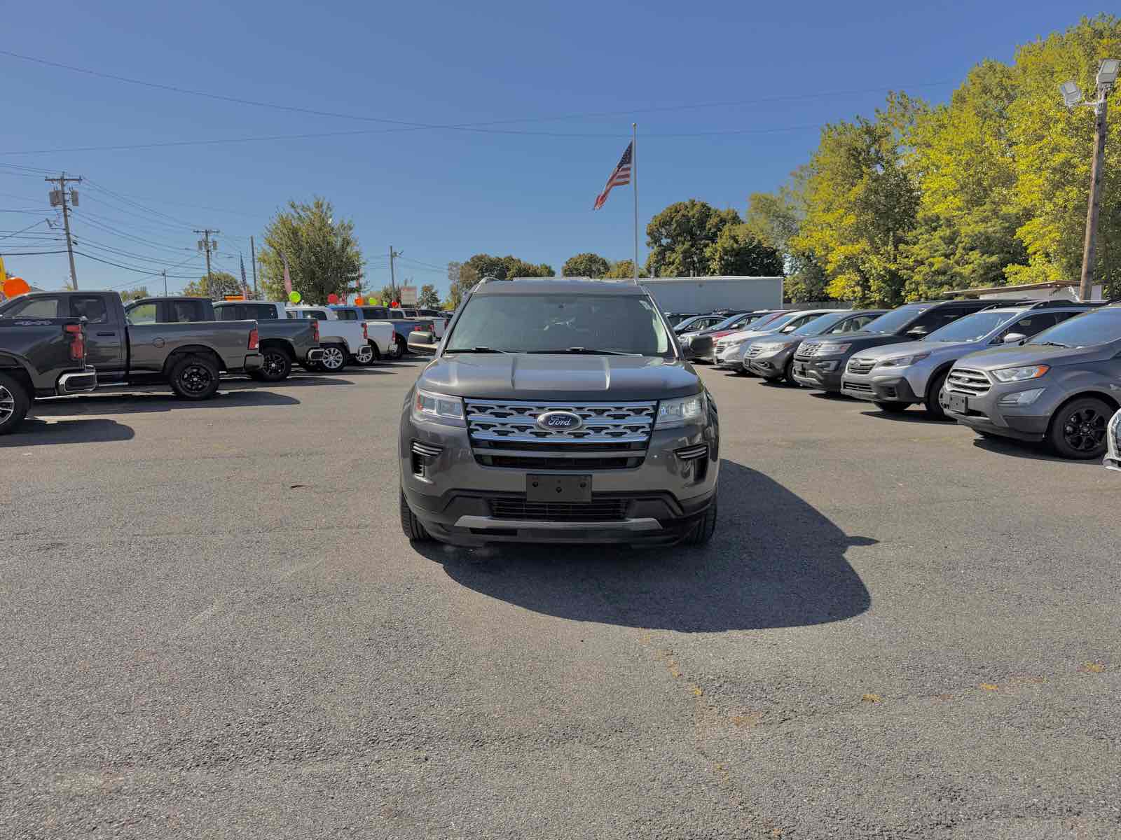 2019 Ford Explorer XLT photo 2