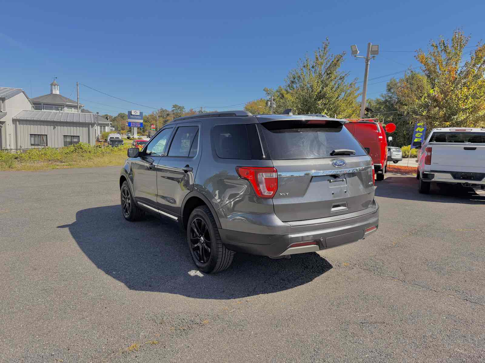 2019 Ford Explorer XLT photo 4