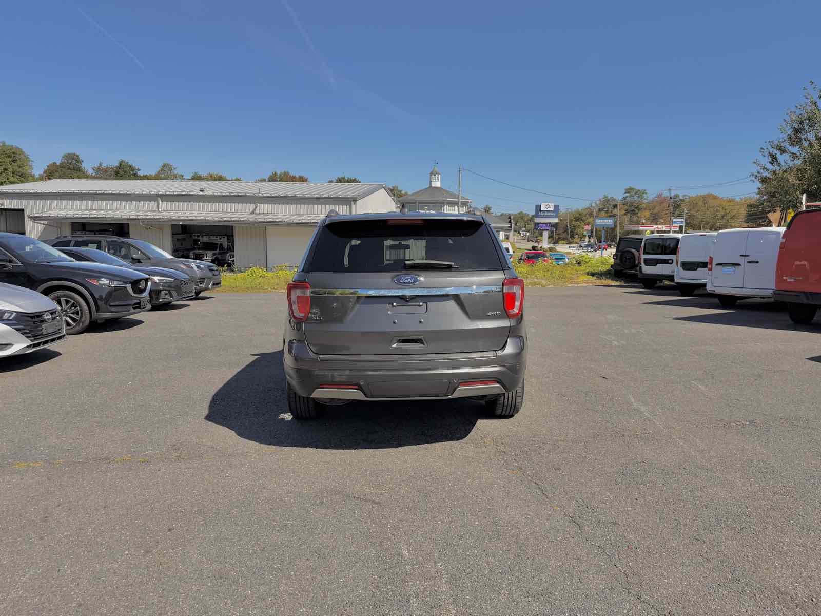 2019 Ford Explorer XLT photo 5