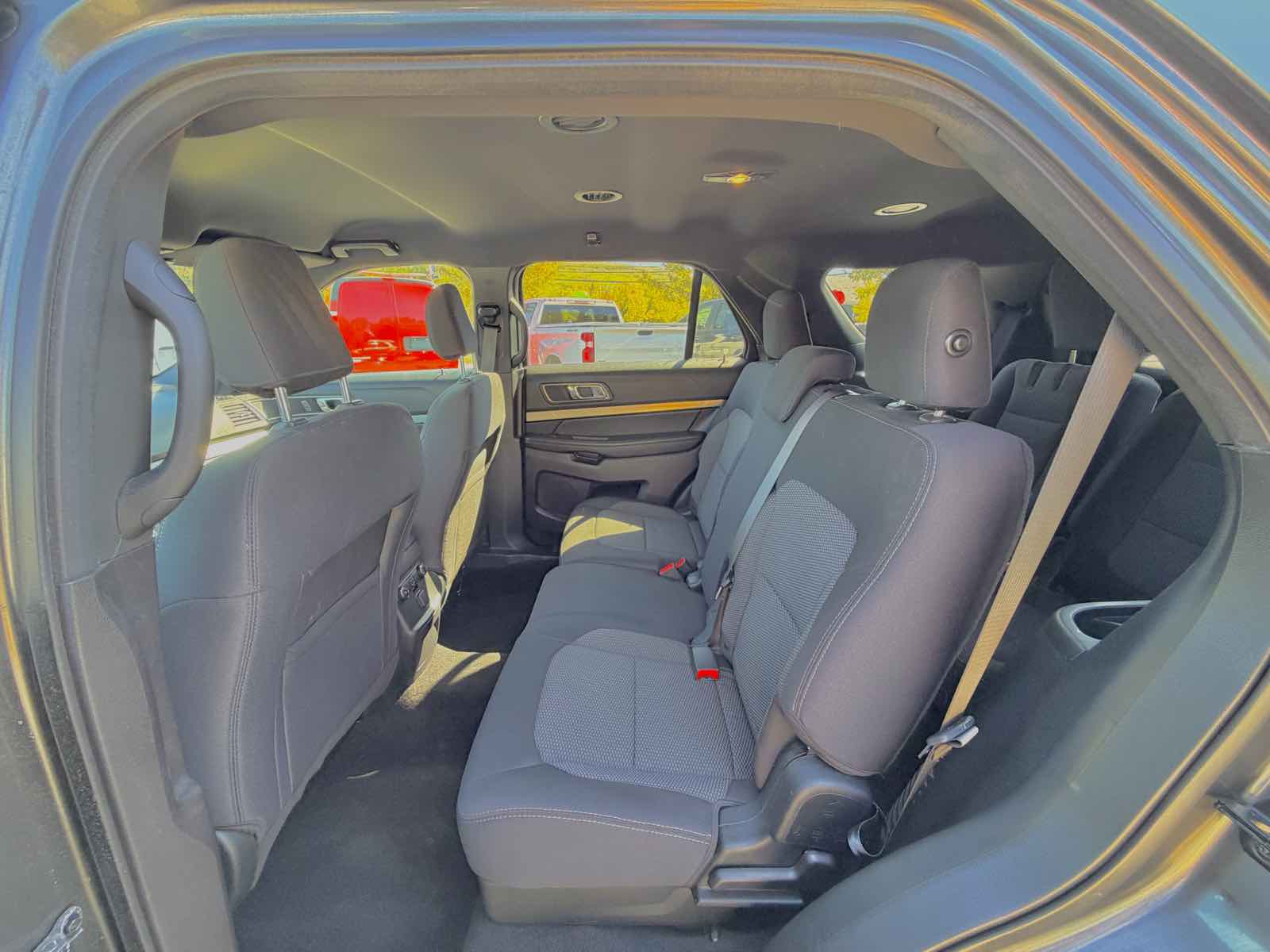 2019 Ford Explorer XLT photo 13