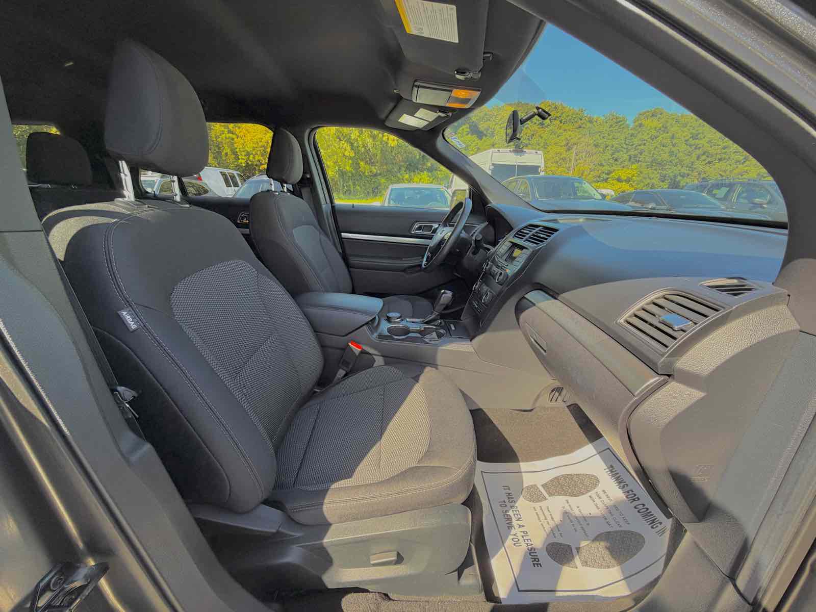 2019 Ford Explorer XLT photo 10