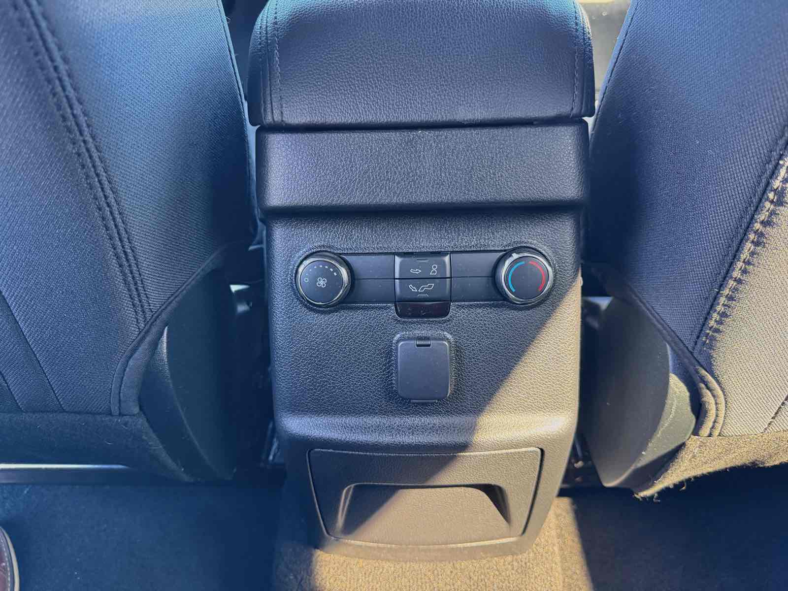 2019 Ford Explorer XLT photo 15