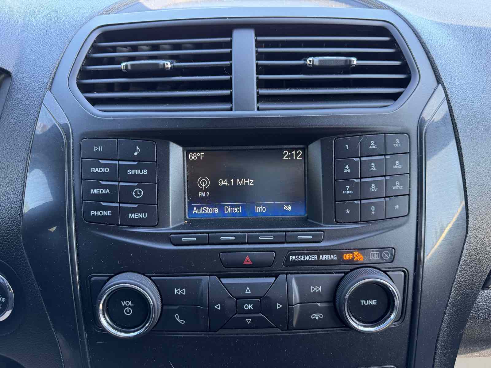 2019 Ford Explorer XLT photo 25
