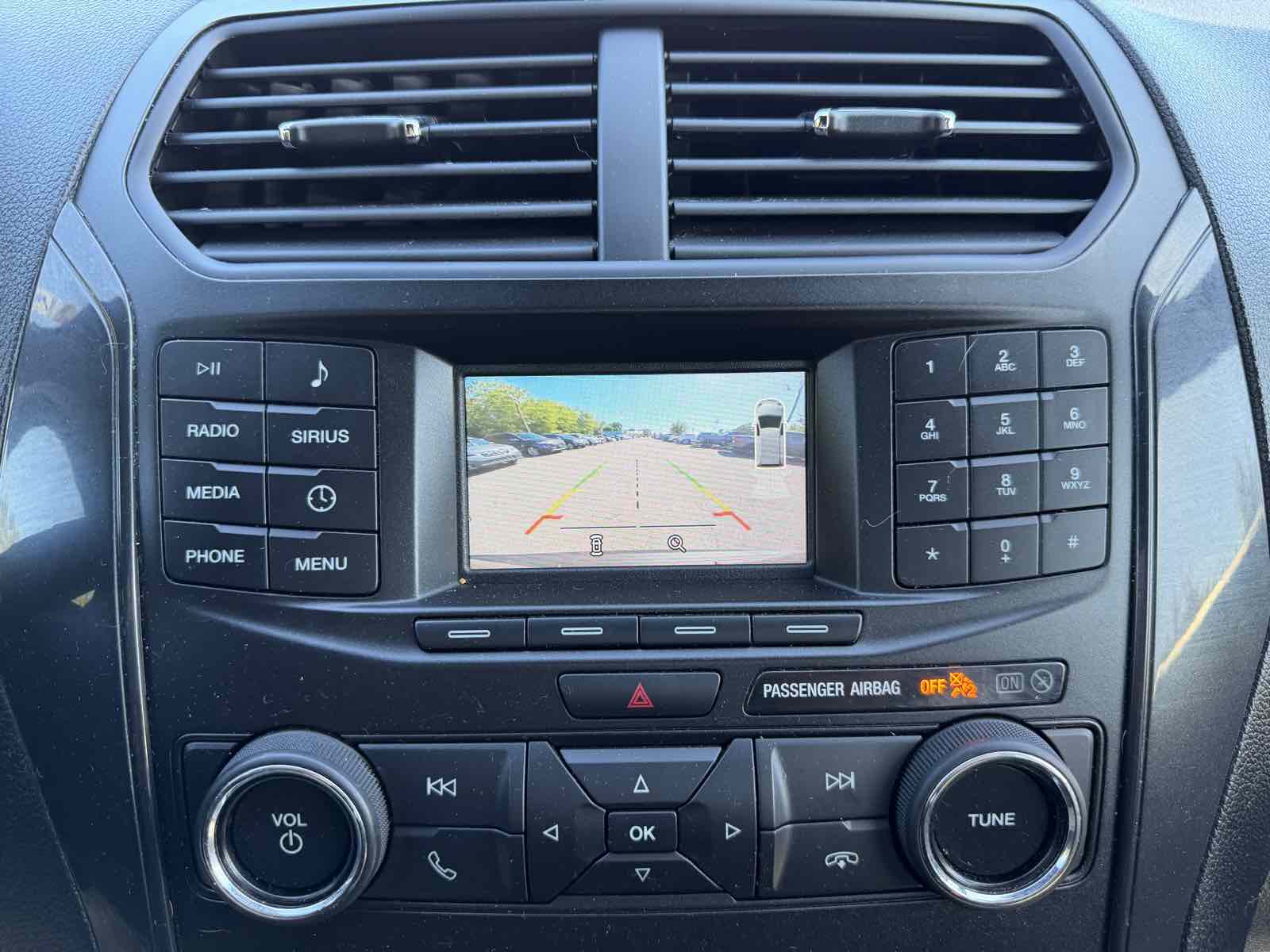 2019 Ford Explorer XLT photo 27