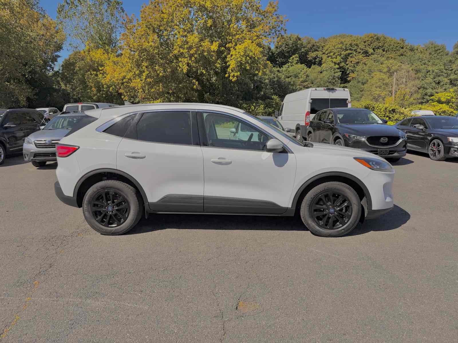 2021 Ford Escape SE Hybrid photo 4