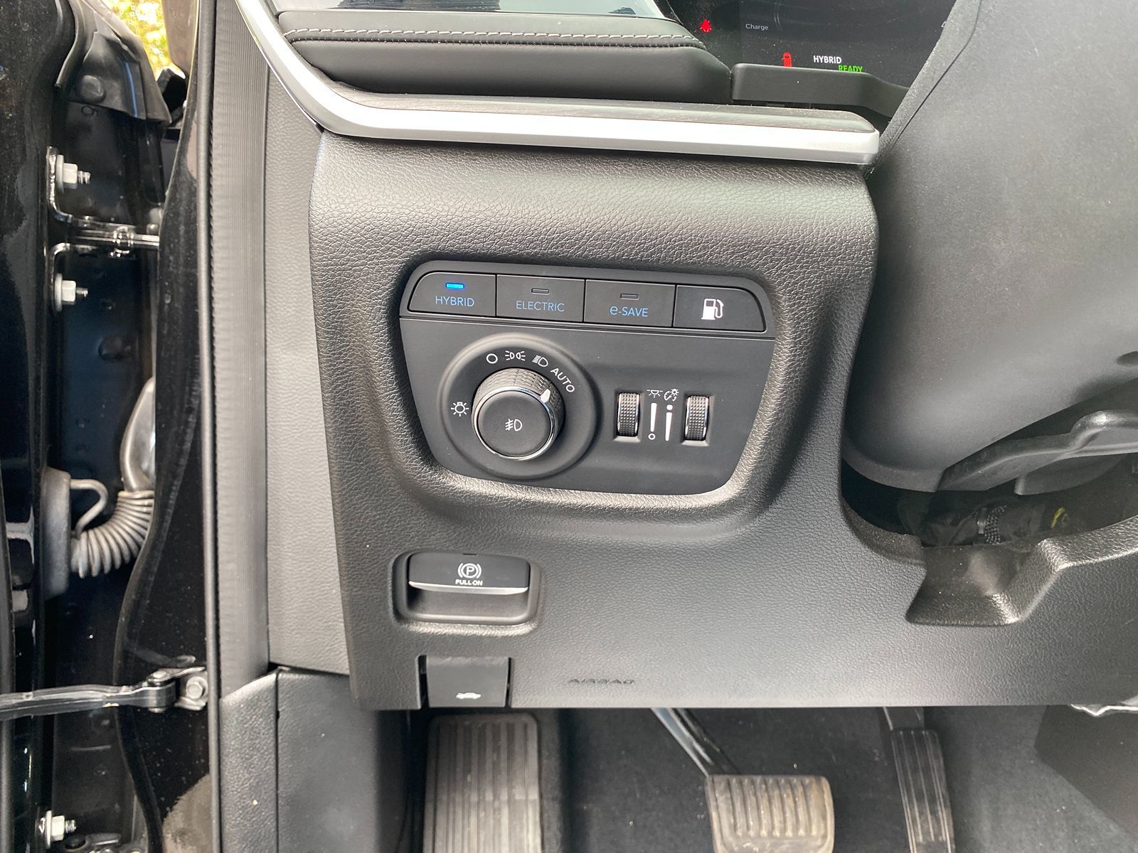 2022 Jeep Cherokee Limited 4xe photo 2