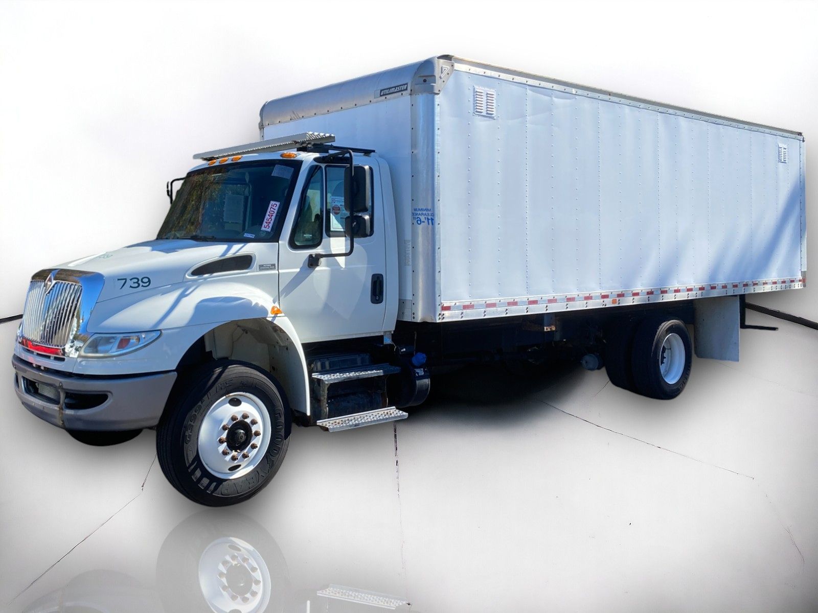 2017 International 4300 DuraStar 4300 photo 2