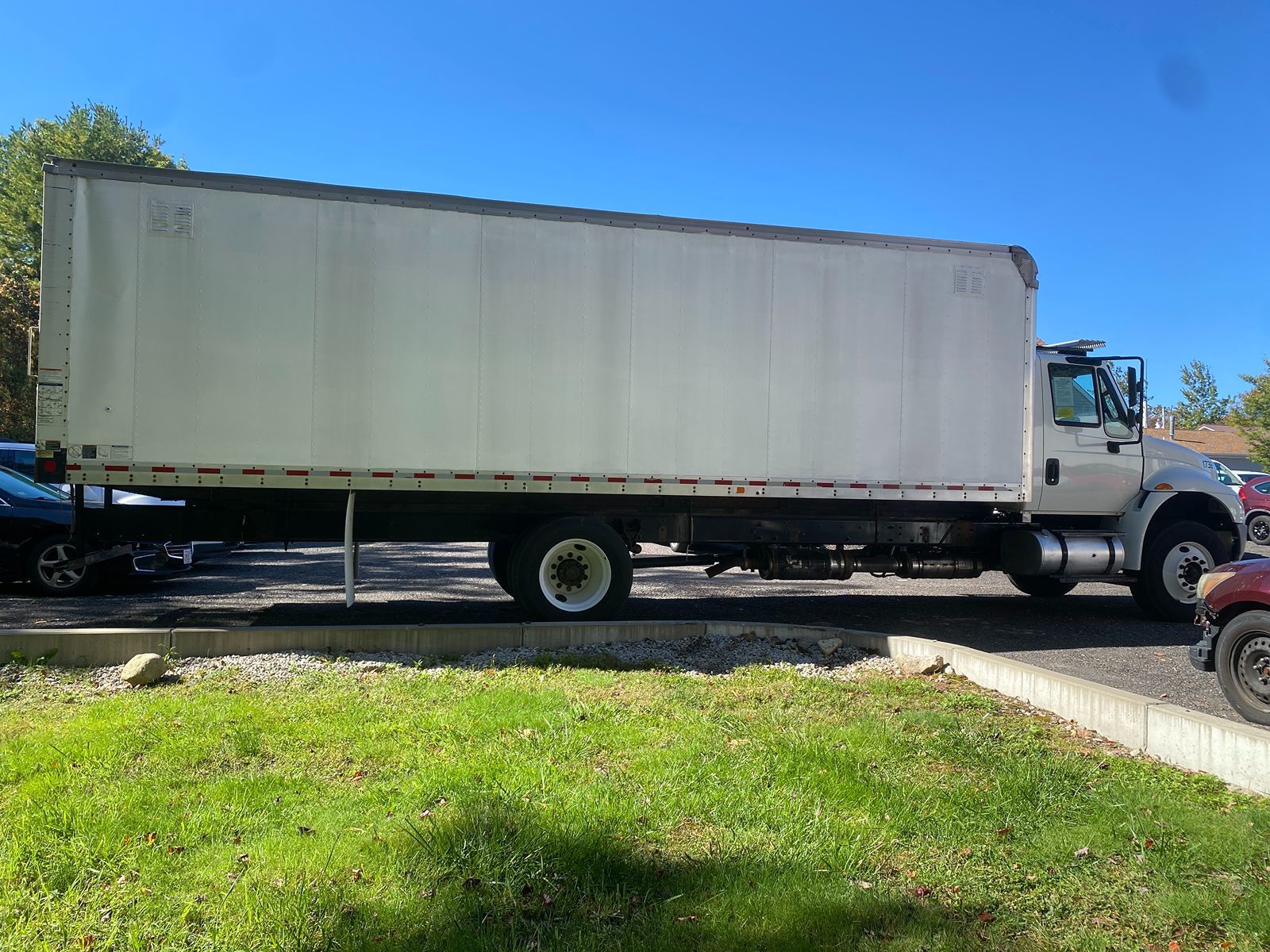 2017 International 4300 DuraStar 4300 photo 4