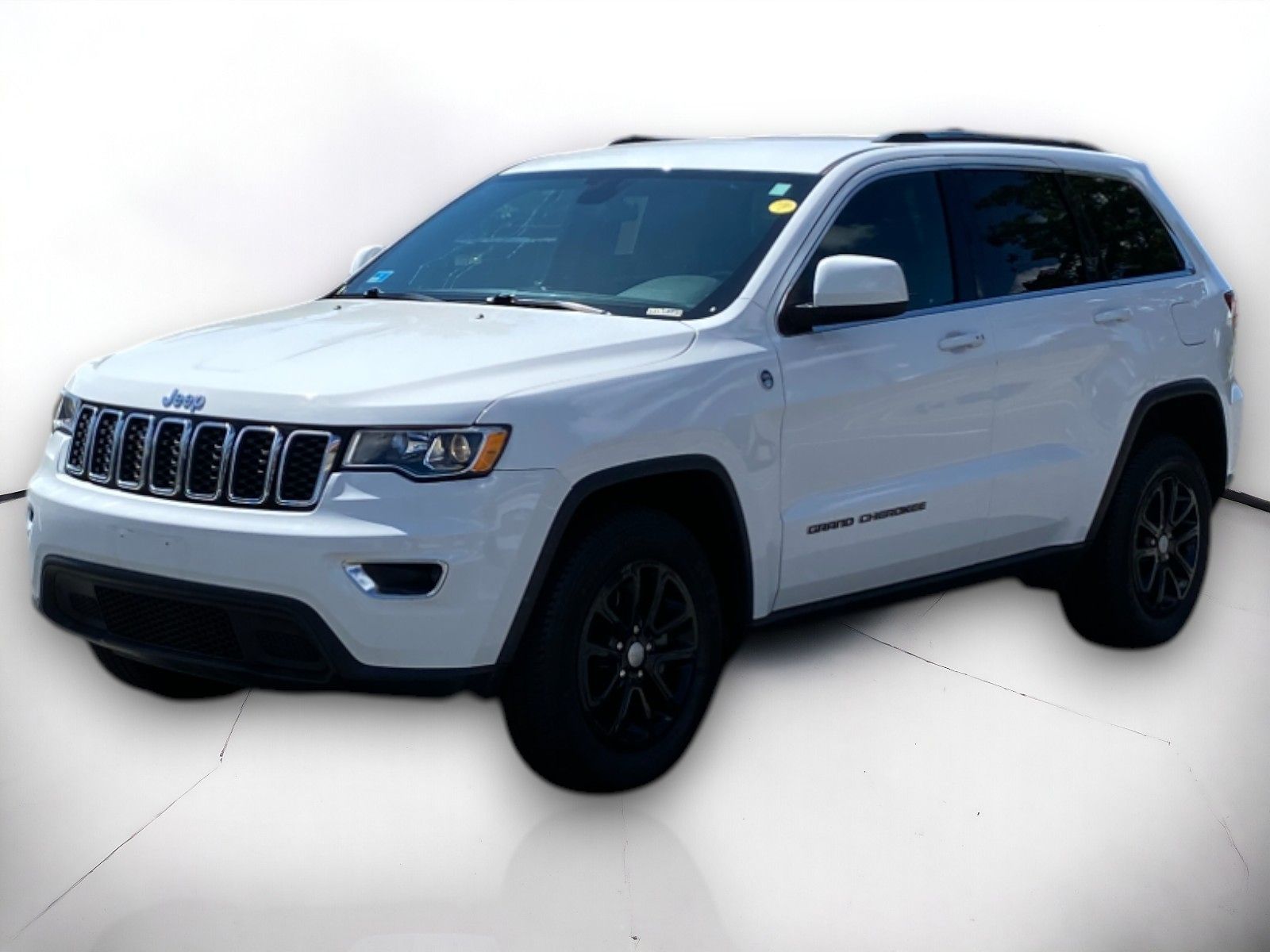 2021 Jeep Grand Cherokee Laredo E photo 2