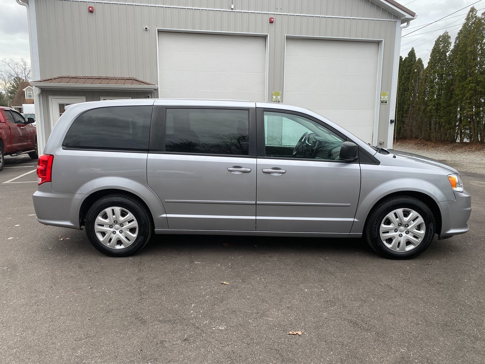 2017 Dodge Grand Caravan SE SXT Express photo 4