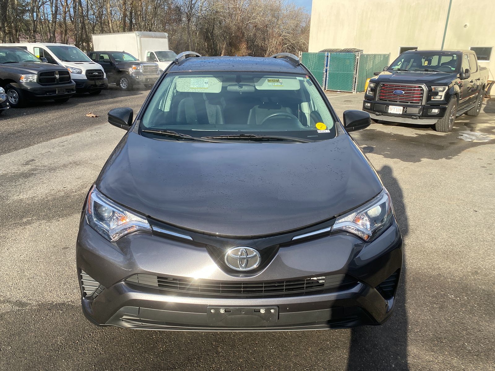 2016 Toyota RAV4 LE photo 3