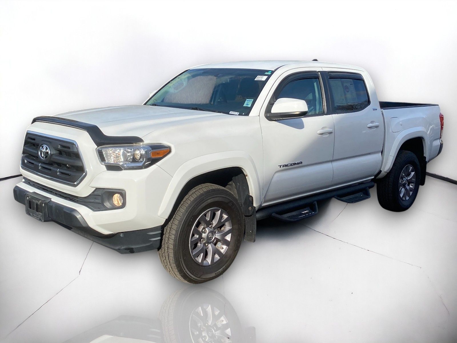 2016 Toyota Tacoma SR5 photo 2