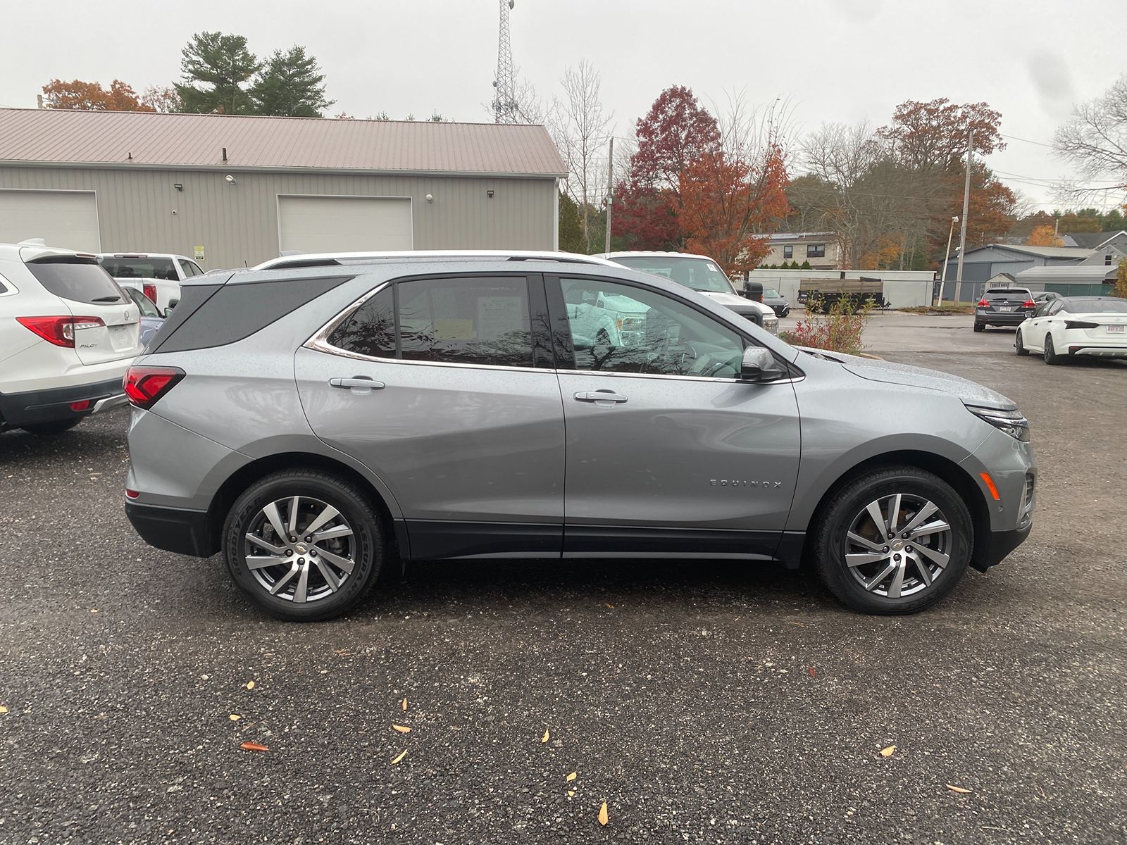 2024 Chevrolet Equinox Premier photo 3
