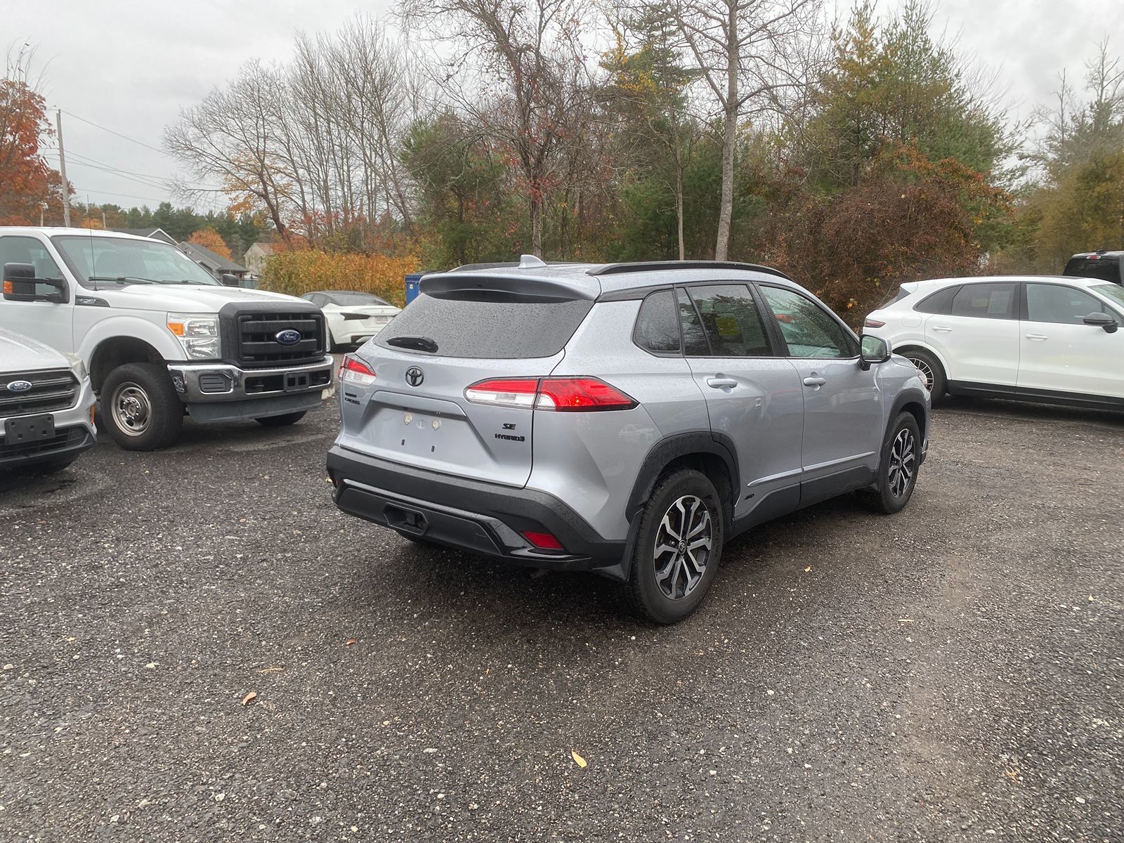 2024 Toyota Corolla Cross Hybrid SE photo 4