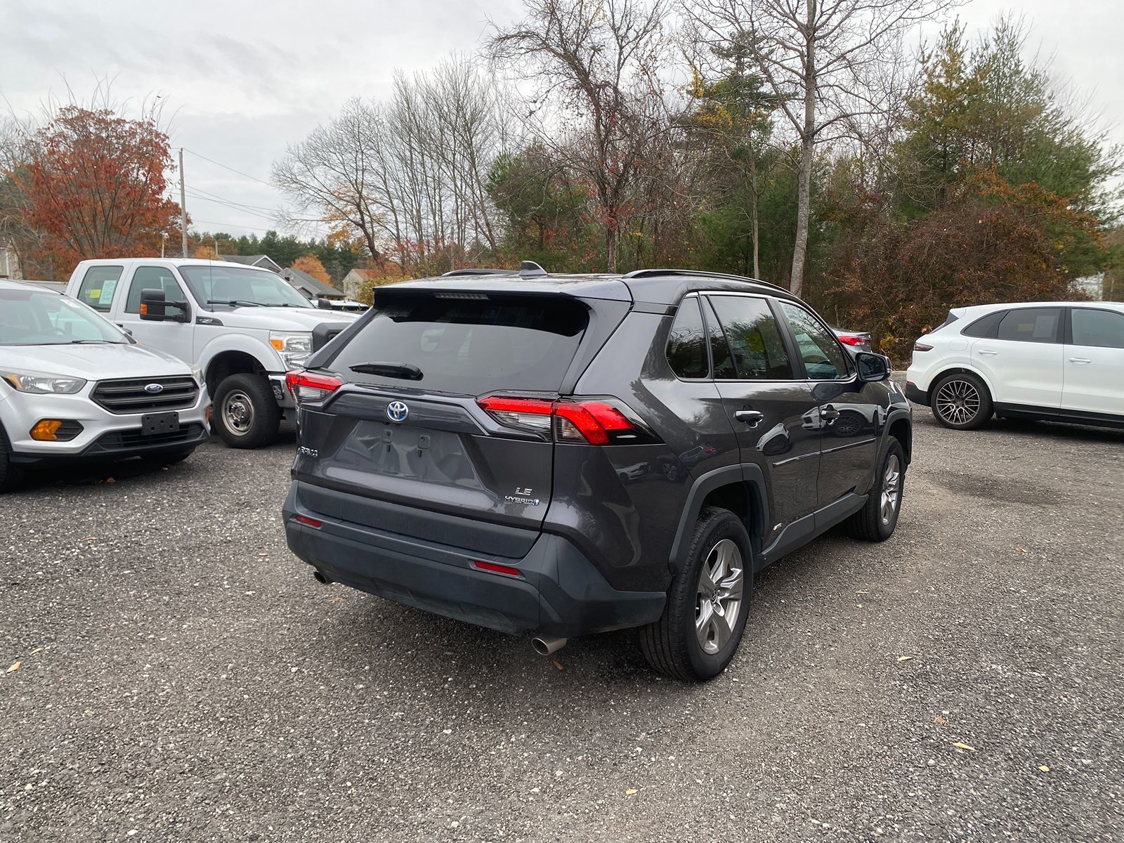 2024 Toyota RAV4 Hybrid LE photo 4