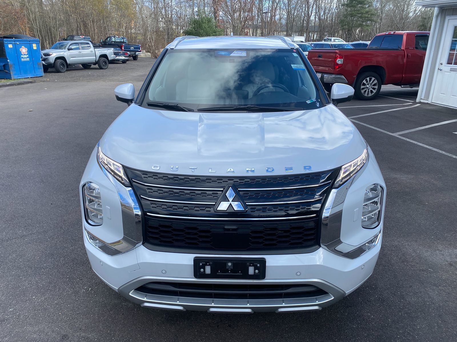 2023 Mitsubishi Outlander PHEV SEL photo 3