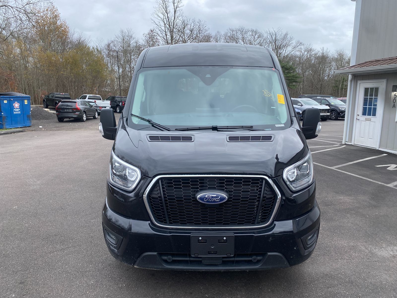 2023 Ford Transit Passenger XLT photo 3