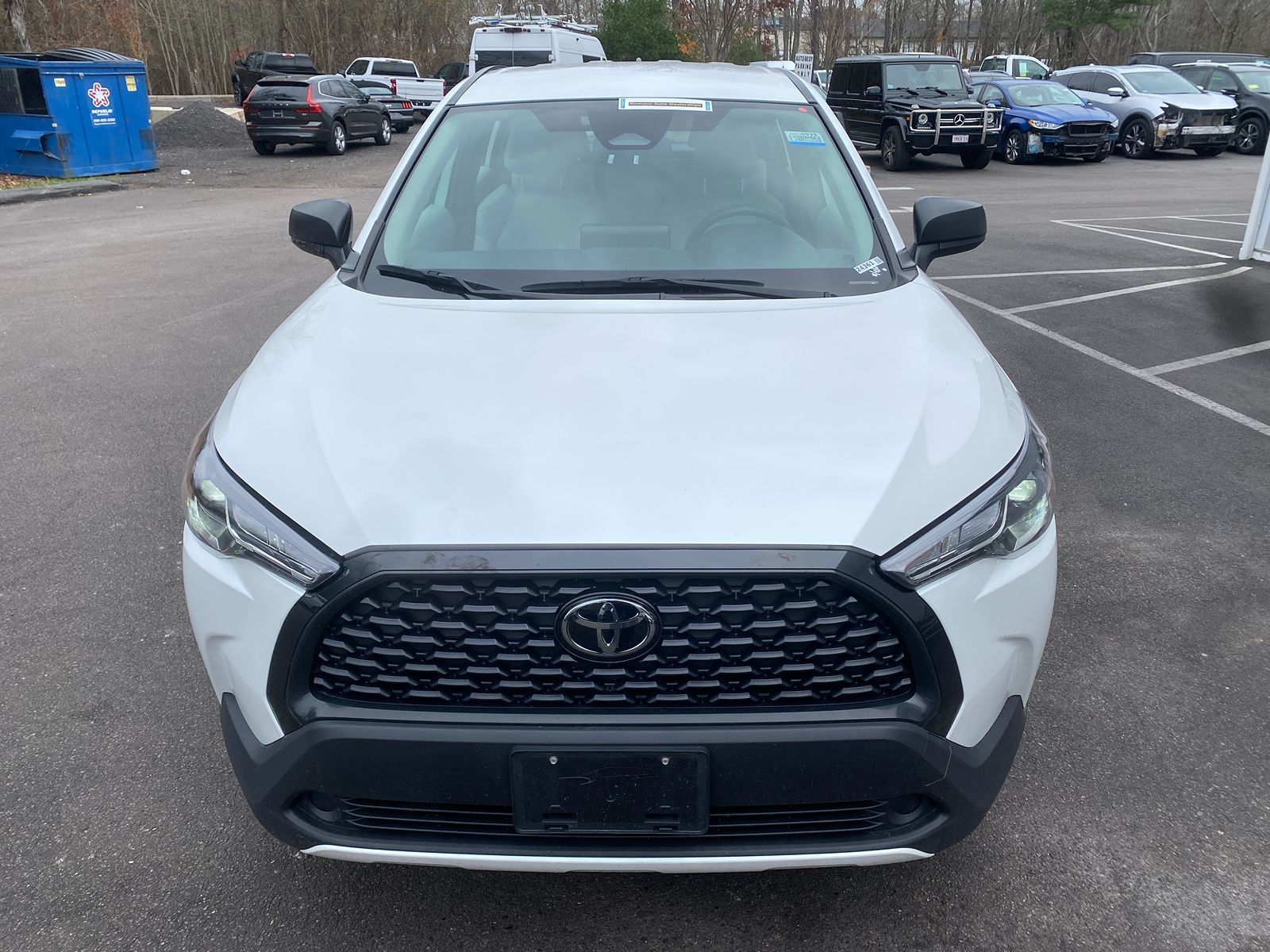 2023 Toyota Corolla Cross L photo 2