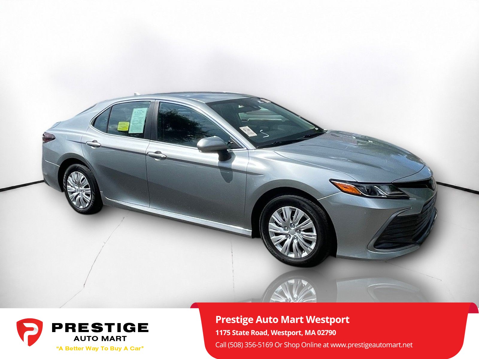 2022 Toyota Camry Hybrid LE