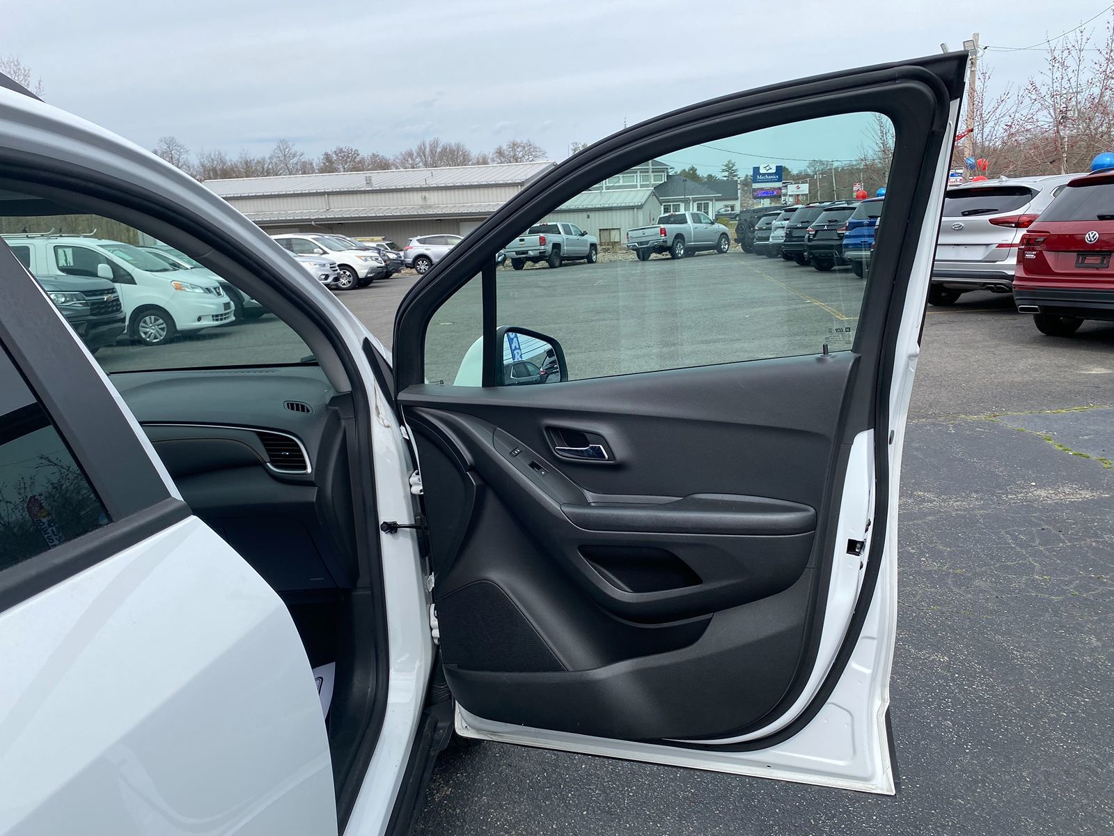 2021 Chevrolet Trax LT 30