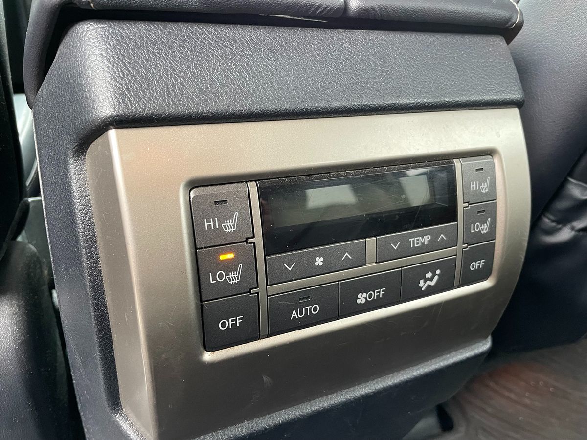 2011 Lexus GX 460 4WD 28