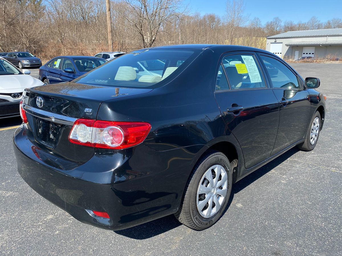 2011 Toyota Corolla LE 3