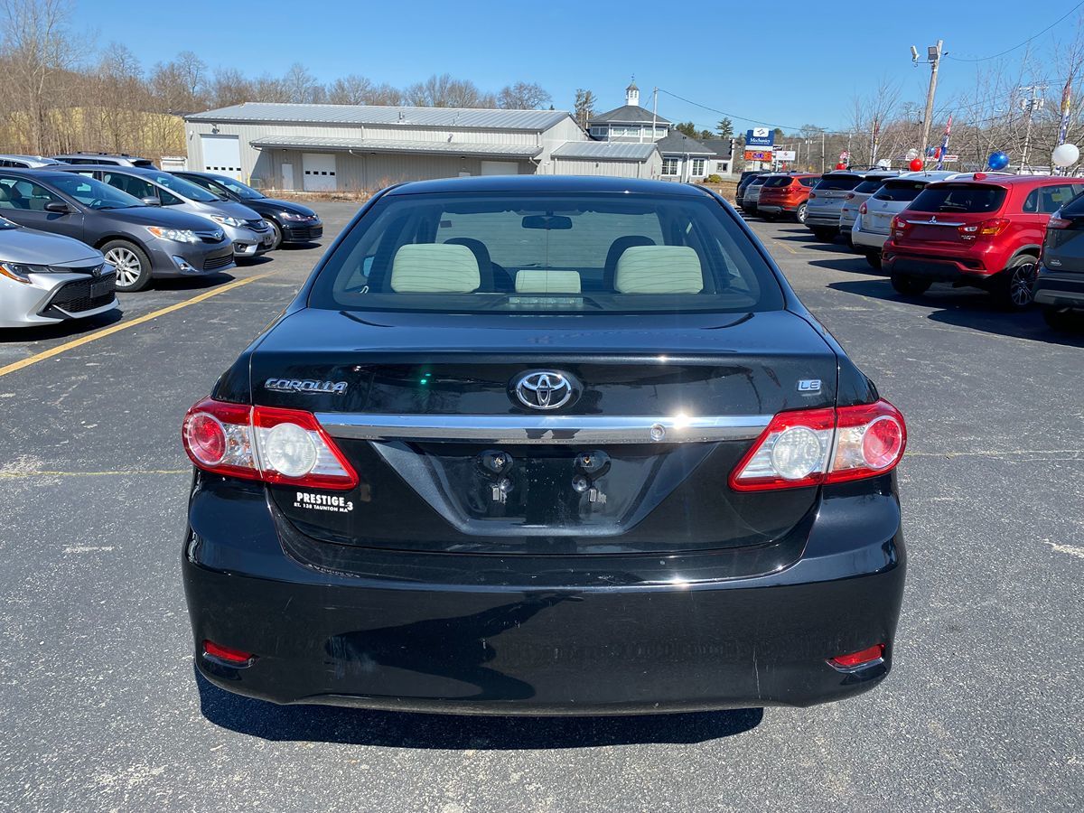 2011 Toyota Corolla LE 10