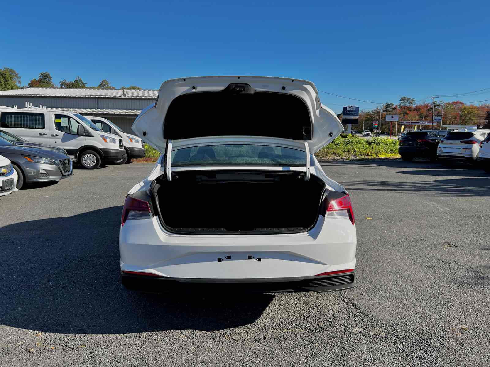 2021 Hyundai Elantra Hybrid Blue 40