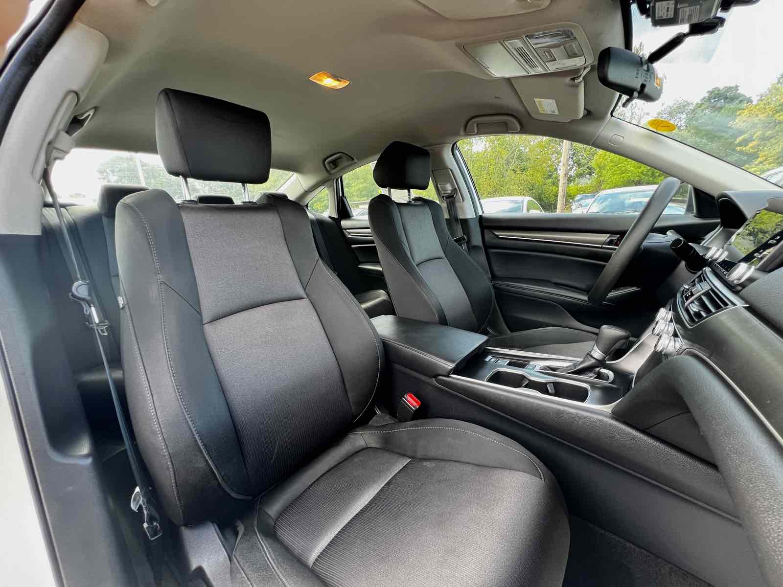 2018 Honda Accord Sedan LX 1.5T 18