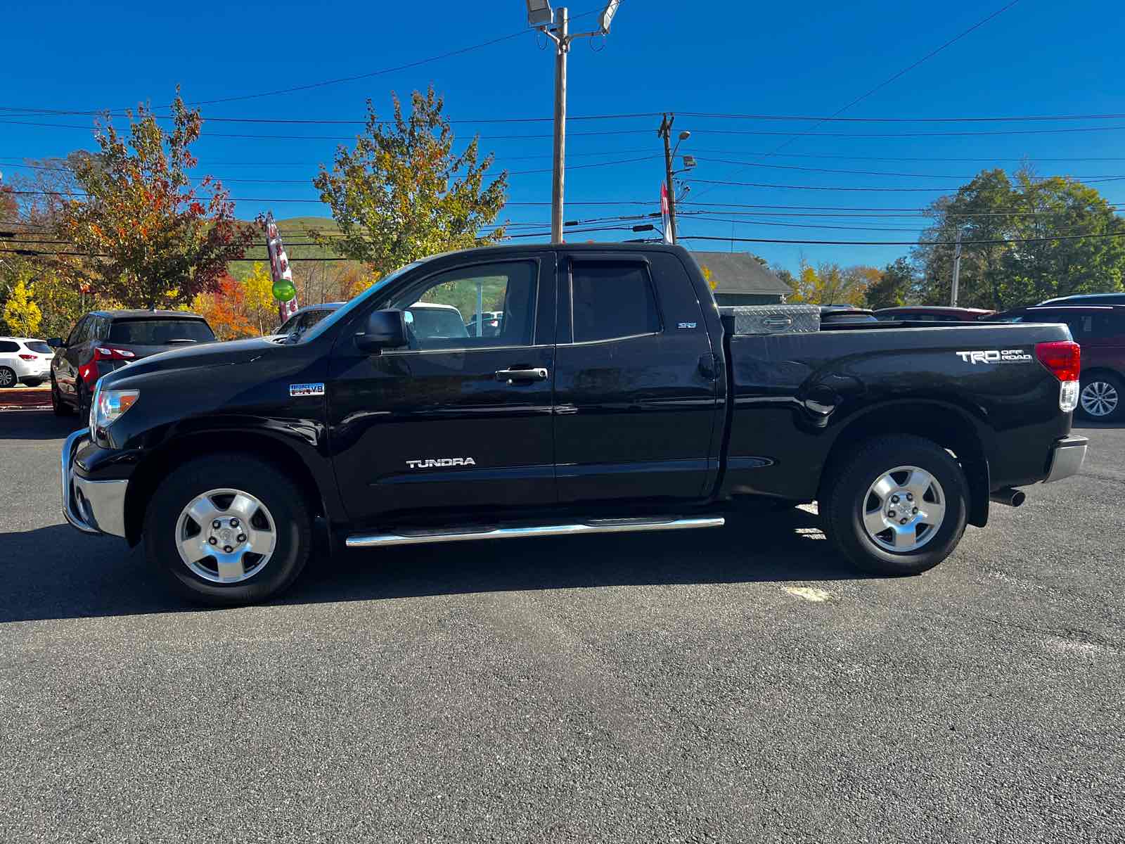 2013 Toyota Tundra 4WD Truck  4