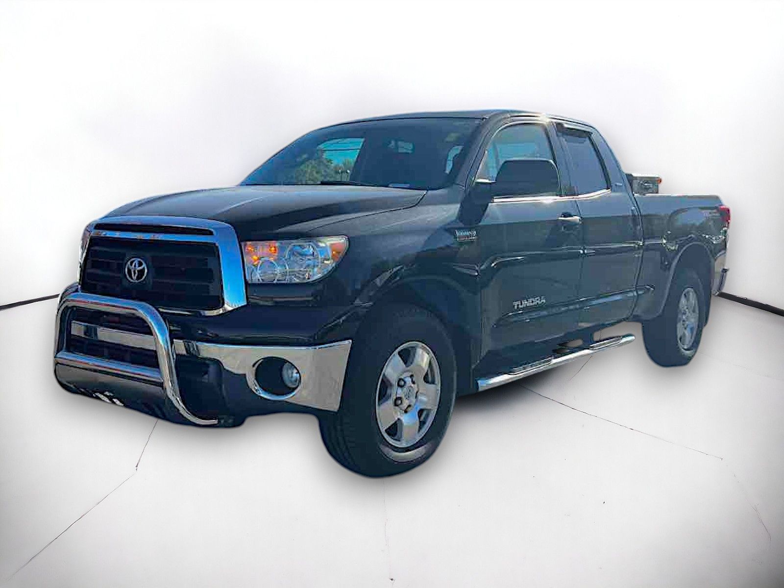 2013 Toyota Tundra 4WD Truck  2