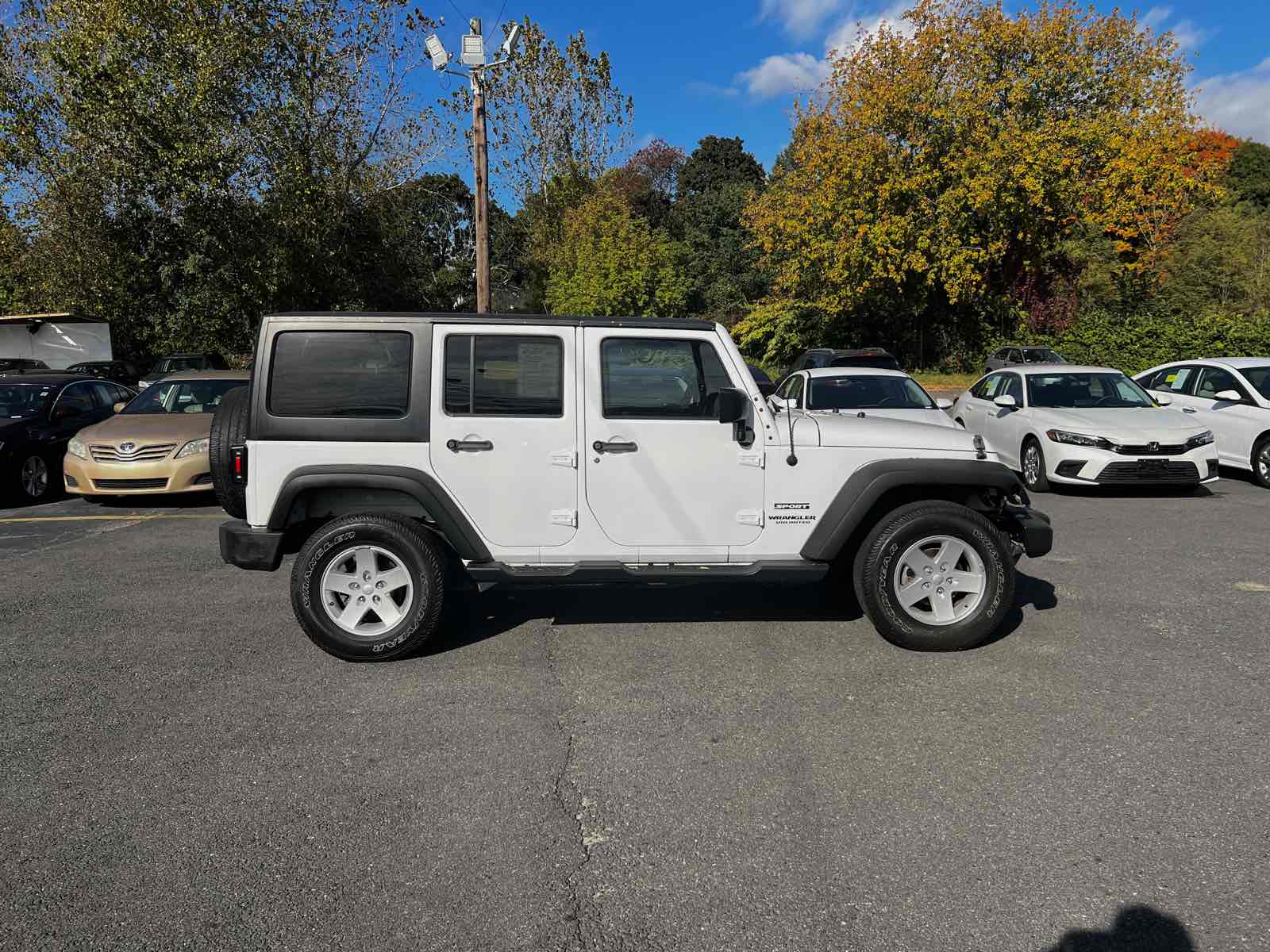 2017 Jeep Wrangler Unlimited Sport 8