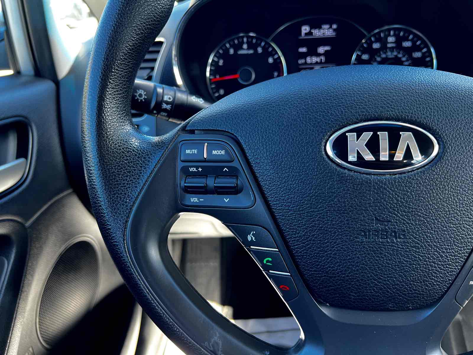 2018 Kia Forte LX 28