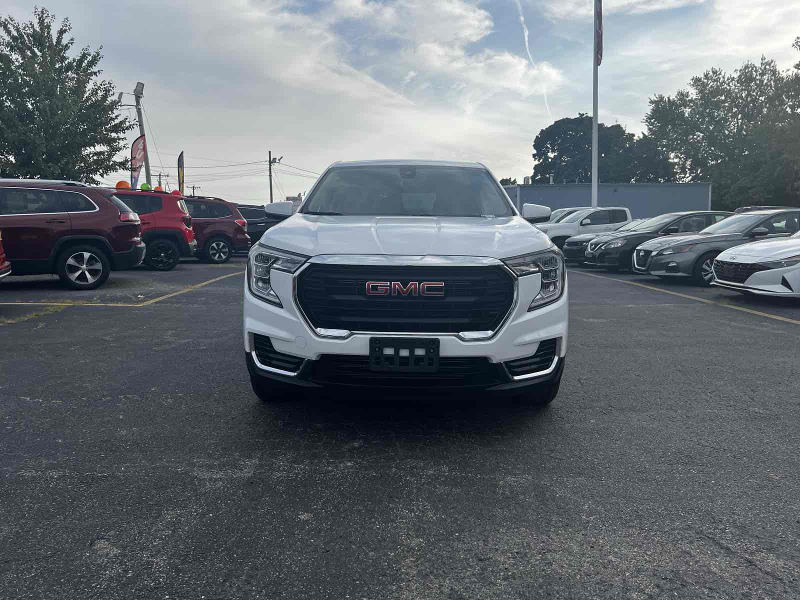 2023 GMC Terrain SLE 3