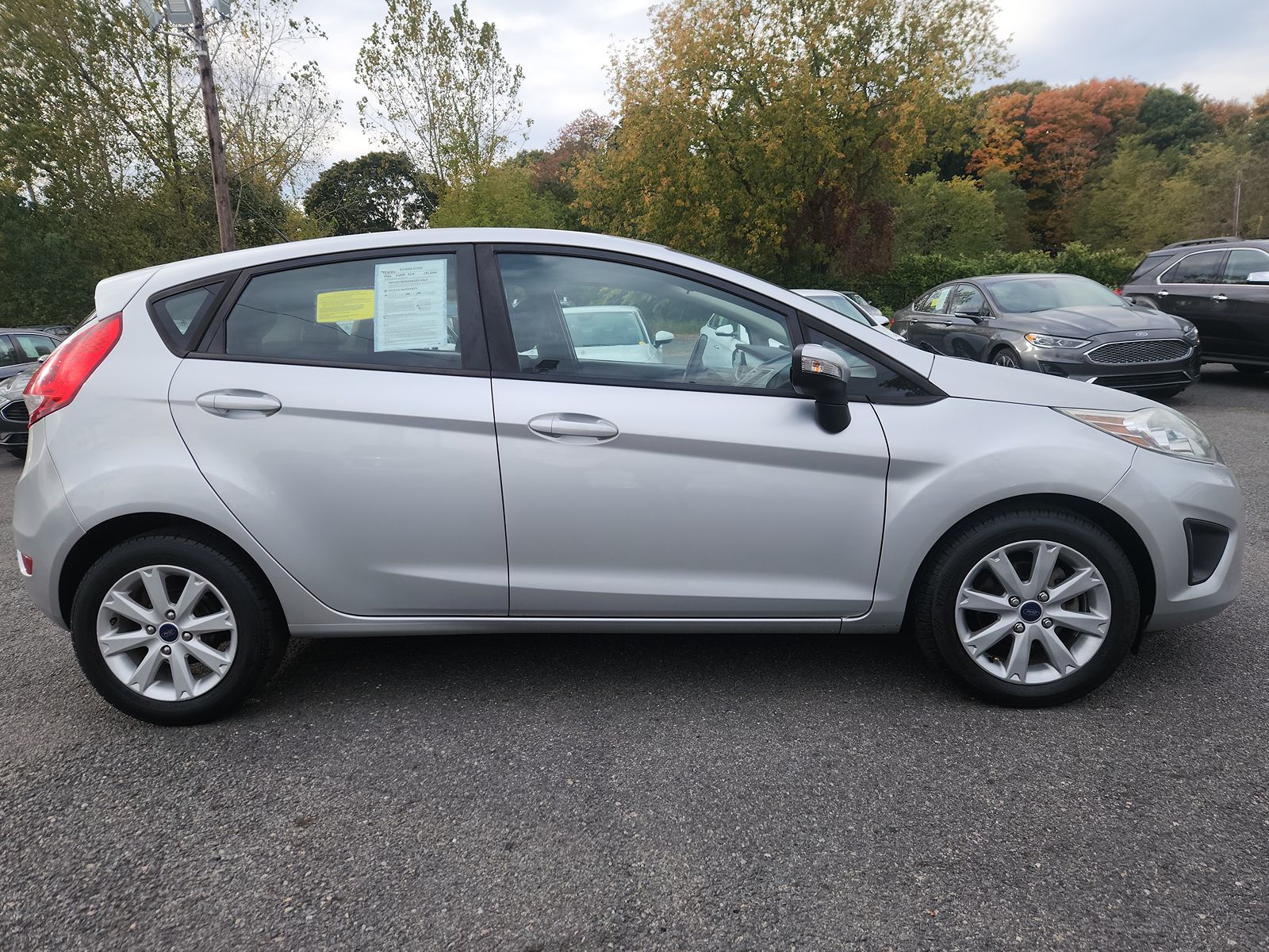 2013 Ford Fiesta SE 6