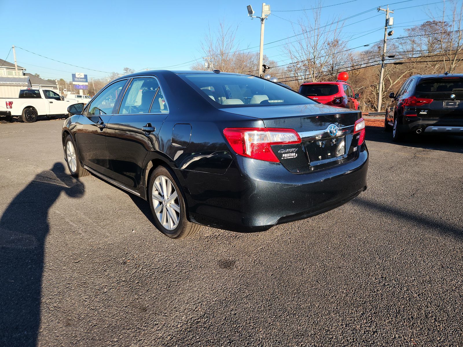 2014 Toyota Camry Hybrid XLE 3