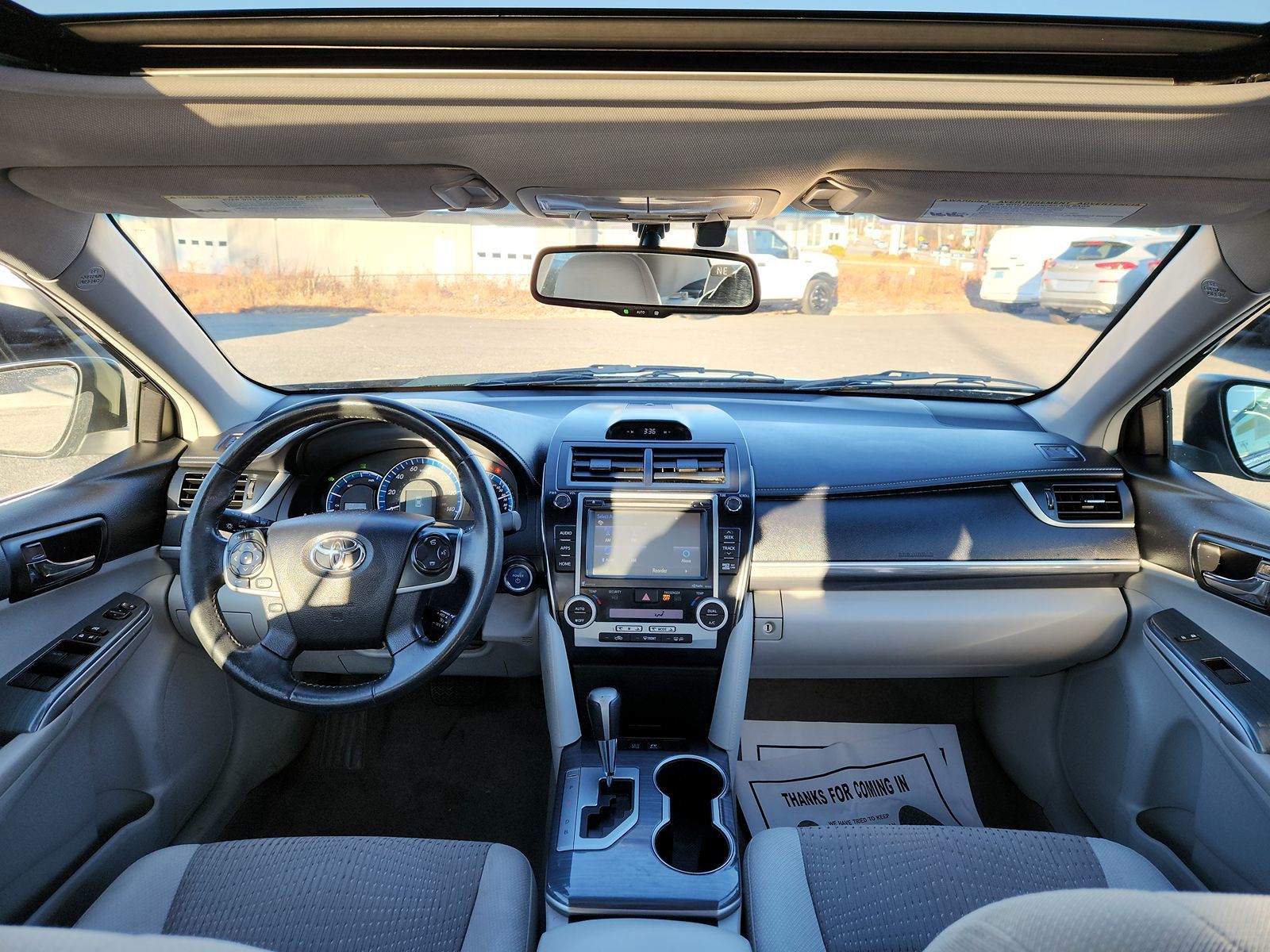 2014 Toyota Camry Hybrid XLE 13