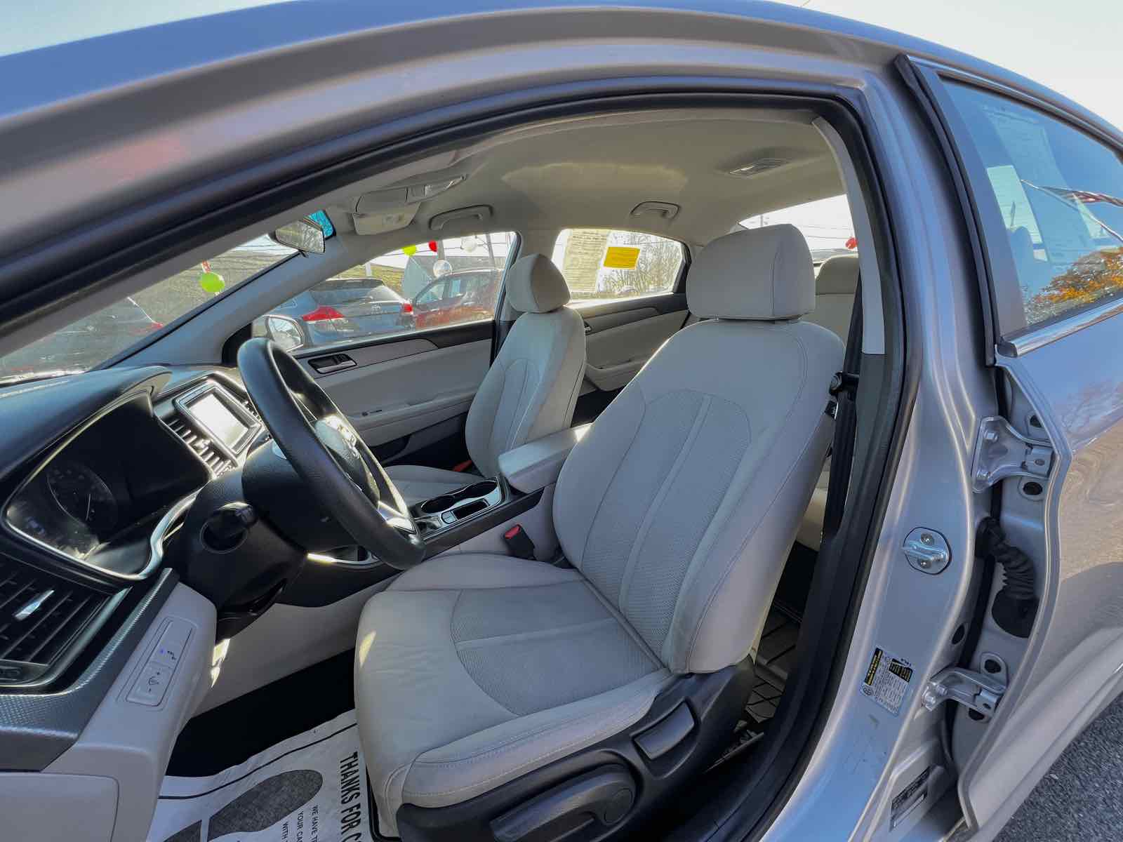 2019 Hyundai Sonata SE 16