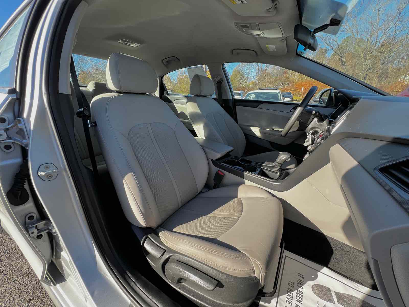 2019 Hyundai Sonata SE 17