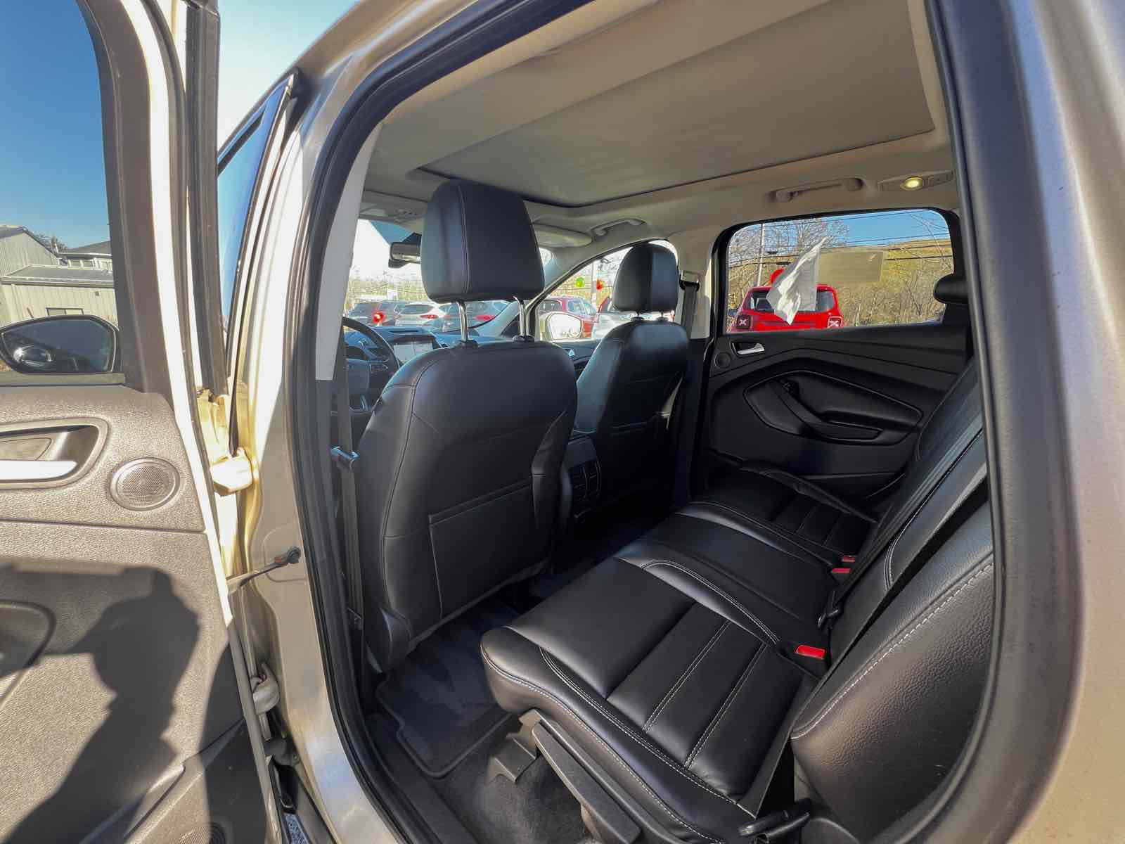 2017 Ford Escape Titanium 23