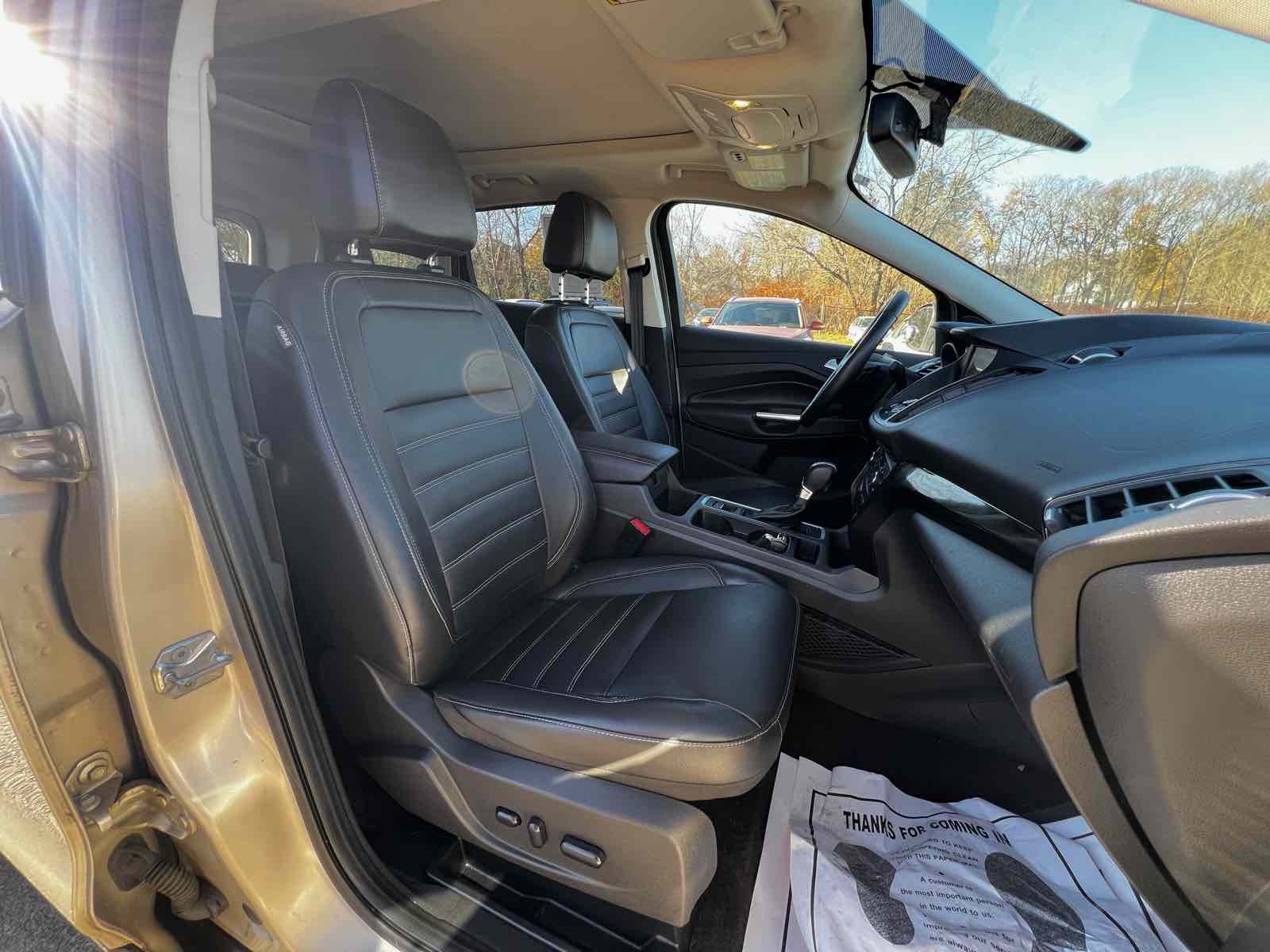 2017 Ford Escape Titanium 19