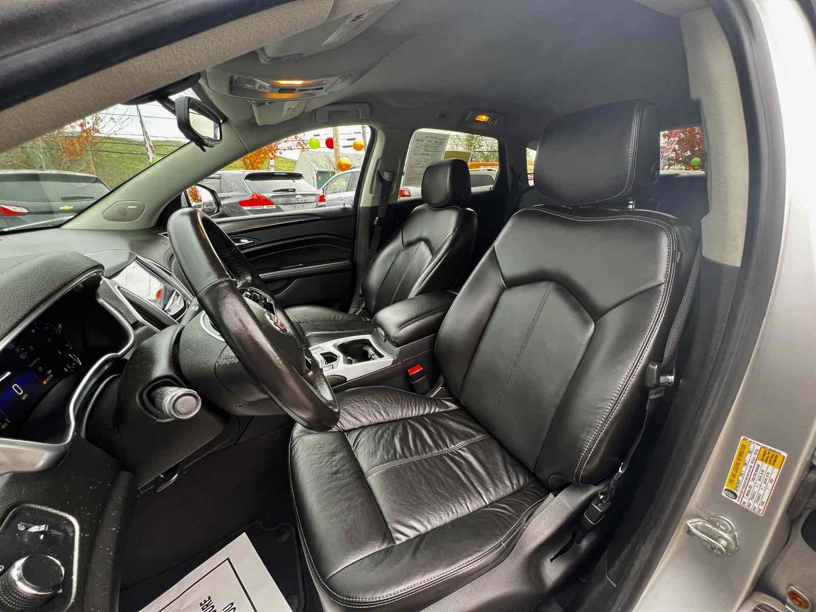 2014 Cadillac SRX Base 17