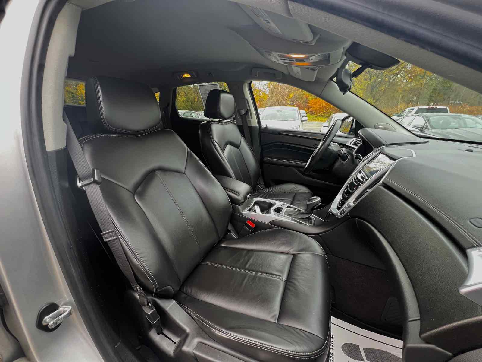 2014 Cadillac SRX Base 18