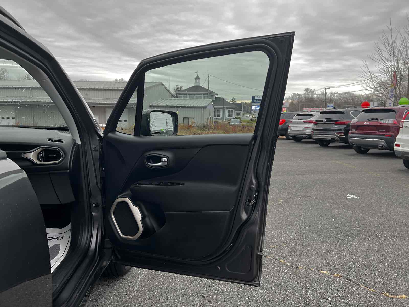 2017 Jeep Renegade Latitude 19