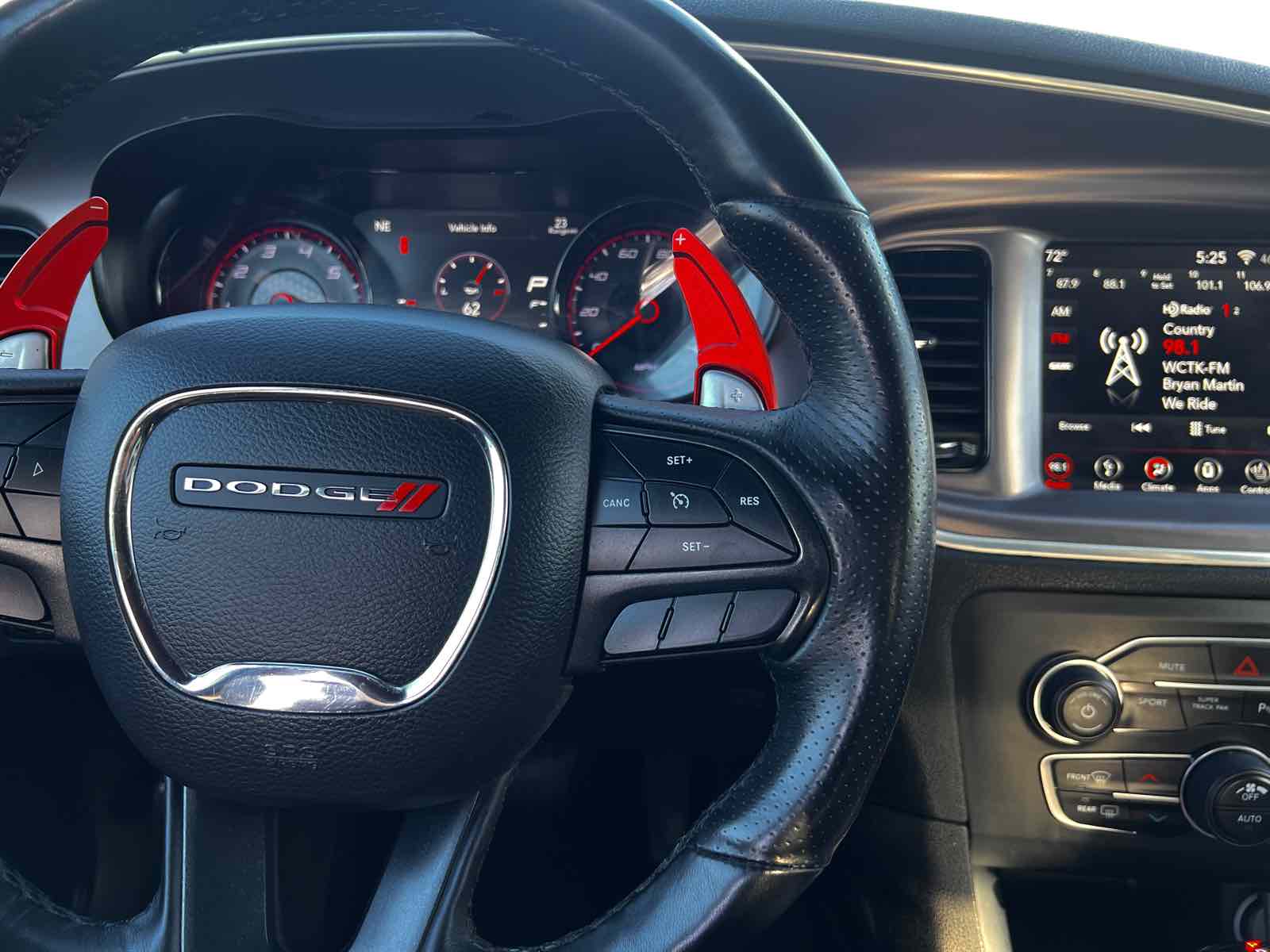 2019 Dodge Charger SXT 30