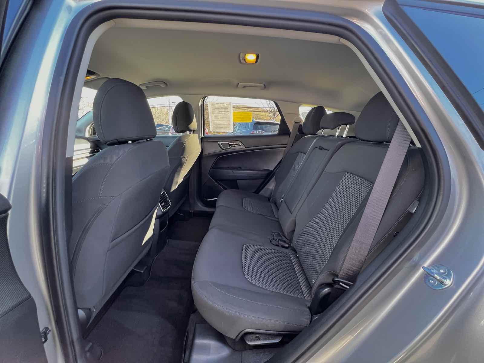2024 Kia Sportage LX photo 8